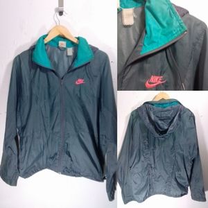 Vintage Late 80s/90s Nike Silver Tag Windb…